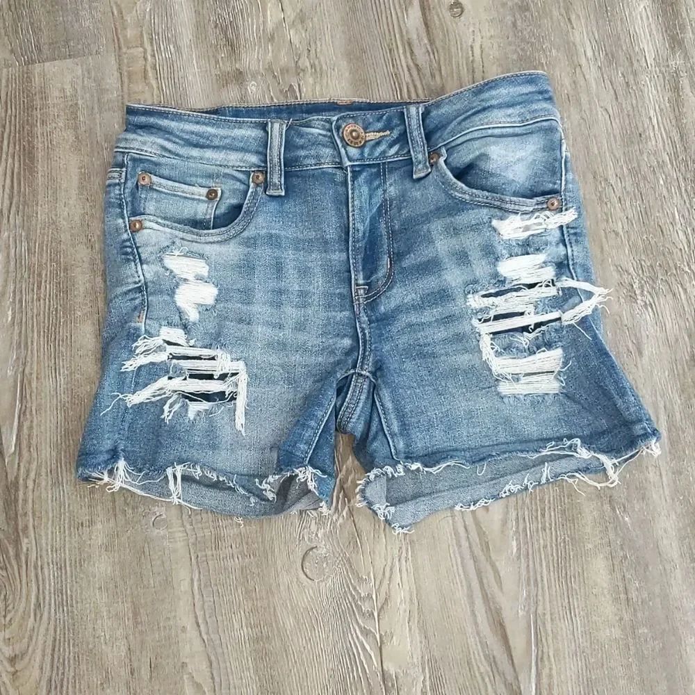 American Eagle  distressed  Stretch Midi Shorts NWOT